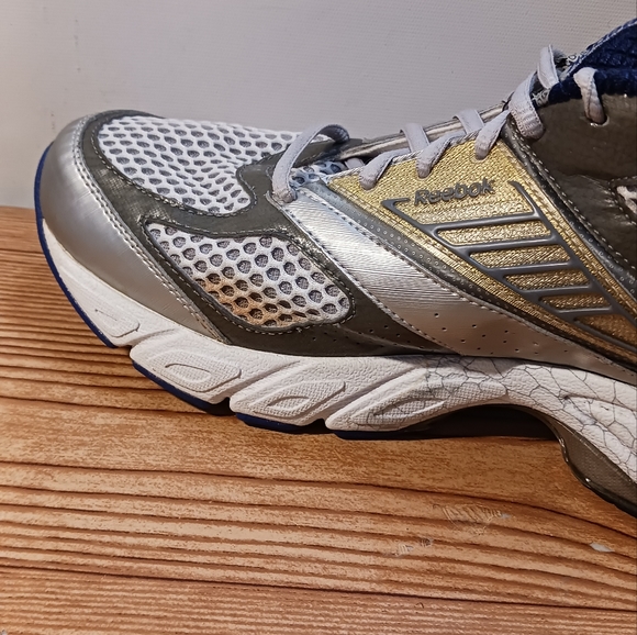 Reebox - Picture 13 of 14